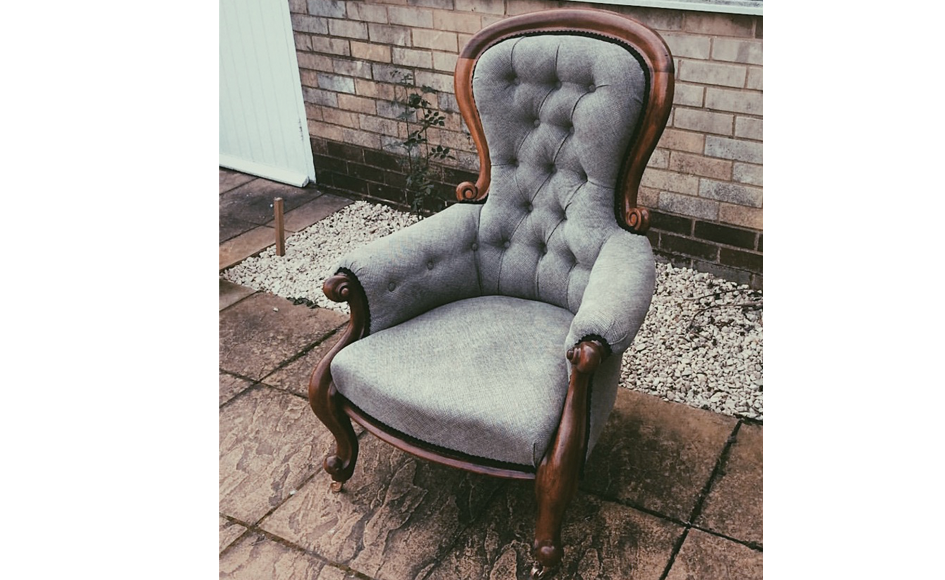 Upholster restoring an old chair